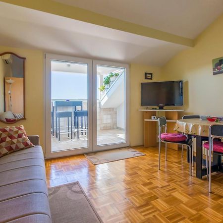 Apartments By The Sea Selce, Crikvenica - 4802 Dış mekan fotoğraf