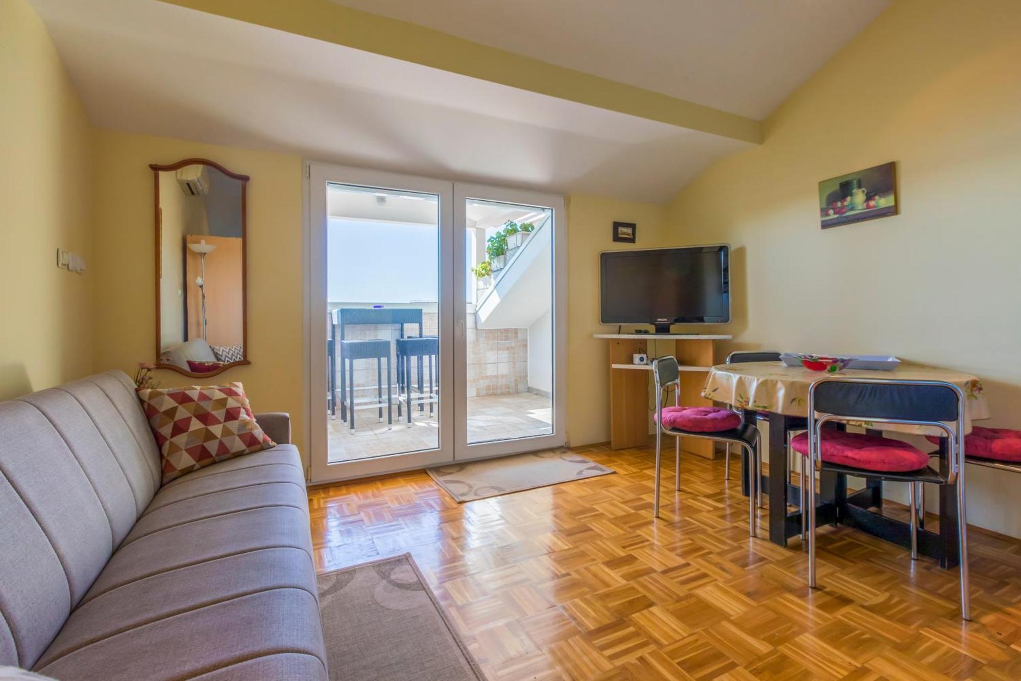 Apartments By The Sea Selce, Crikvenica - 4802 Dış mekan fotoğraf